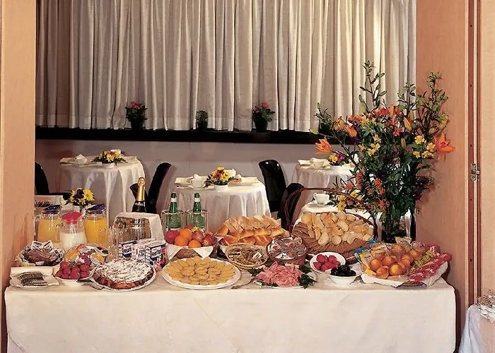 Отель Mokinba Sant'ambroeus