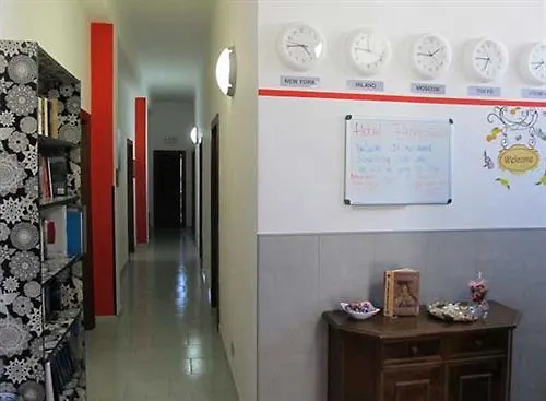 Ambrosiana Hotel *