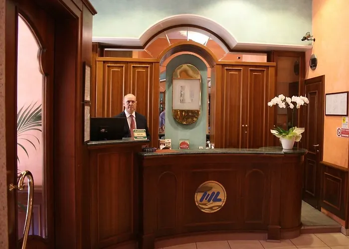 Lancaster Hotel 3*