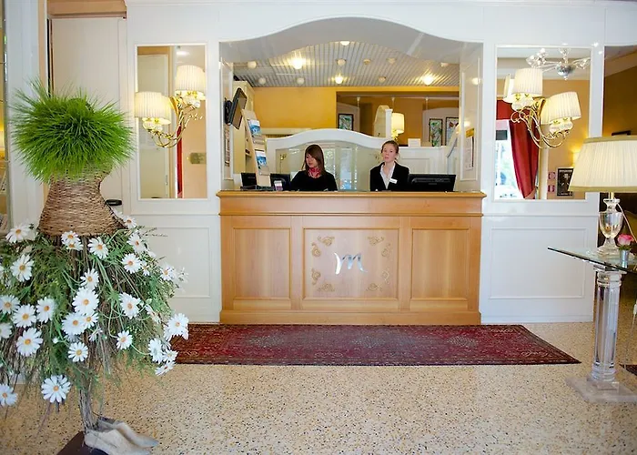 Mercure Centro Hotell 4*