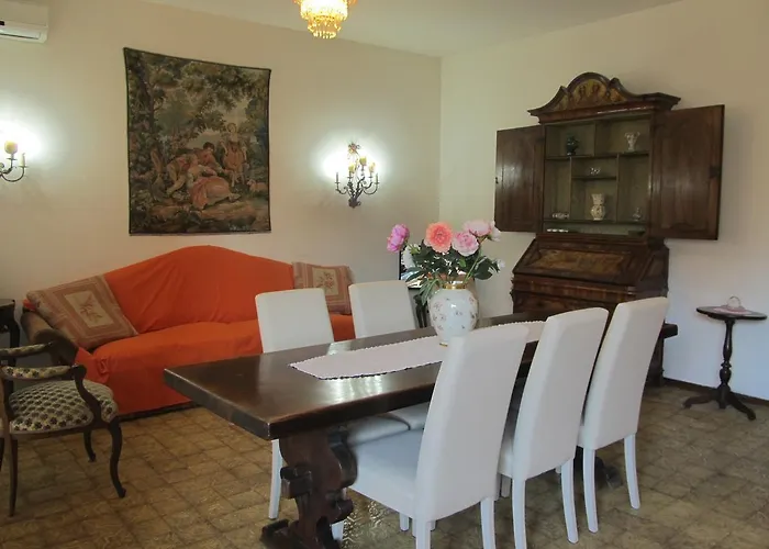 Welcome To My House 4*