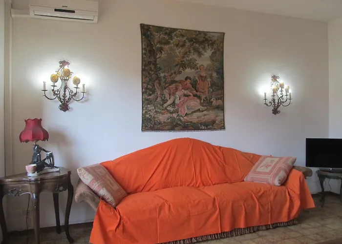 Welcome To My House 4*