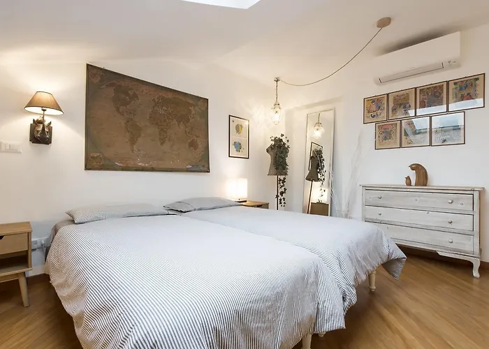 Quite And Lovely Attic - Paolo Sarpi 8 - Location Apartamento Milão