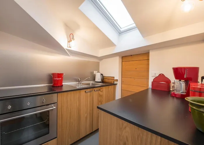 Quite And Lovely Attic - Paolo Sarpi 8 - Location Apartamento