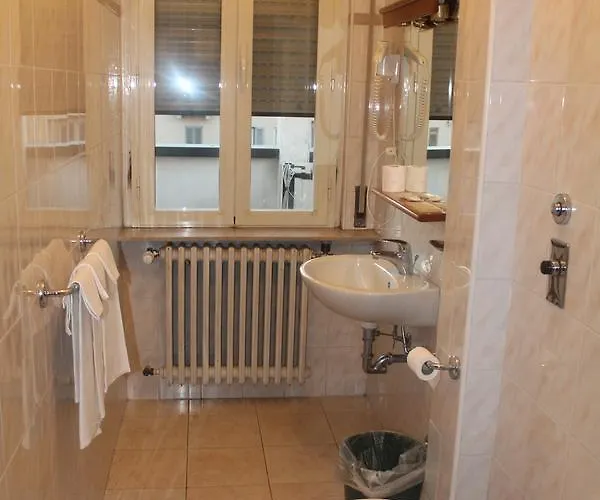 Otel La Pace 2*