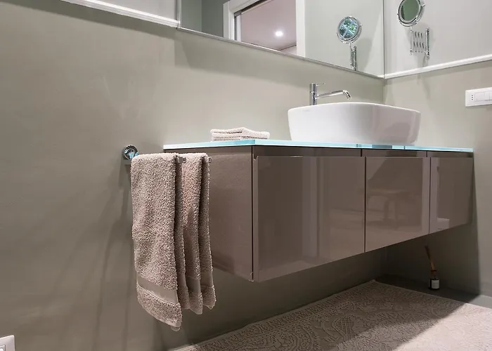 Porta Venezia Centro מלון