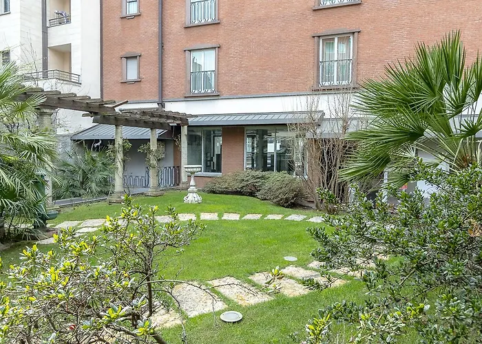 Sunflower 4* Milánó