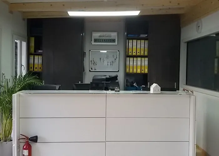 Kemp Village Citta Di Milán