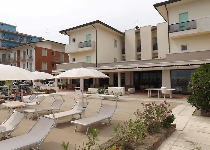 فندق فيينا 3*