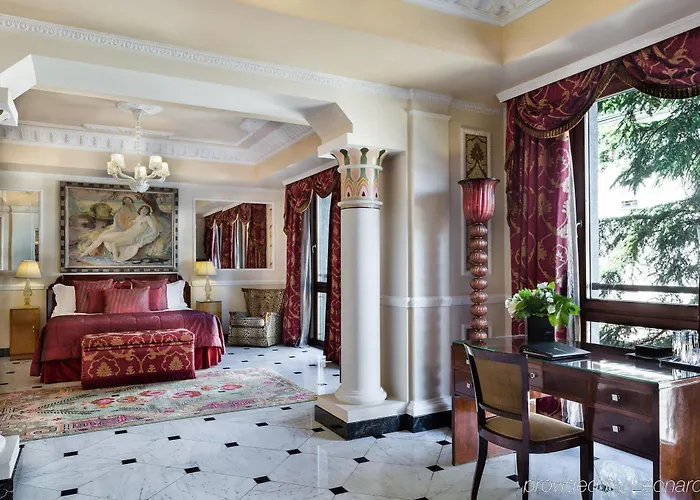 Baglioni Carlton - The Leading Of The World