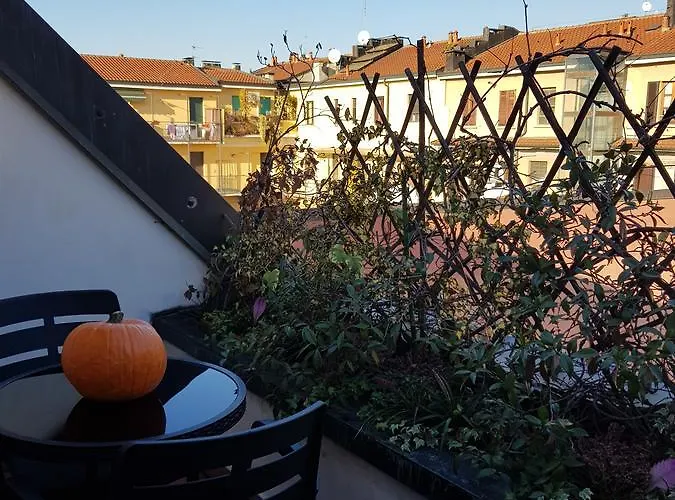 The Boheme Vintage Junior ---- Cozy & Quiet & Comfortable With Private Bathroom & Fully Equipped Kitchenette & Cozy Balcony - Lift To 4th Floor - Metro' -green Subway Porta Genova Aparthotel 4*