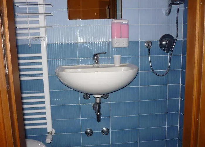 Andronaco بيت ضيافة