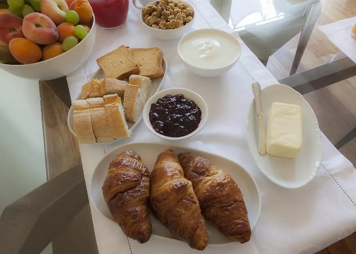 Bronzino House 3* ميلان