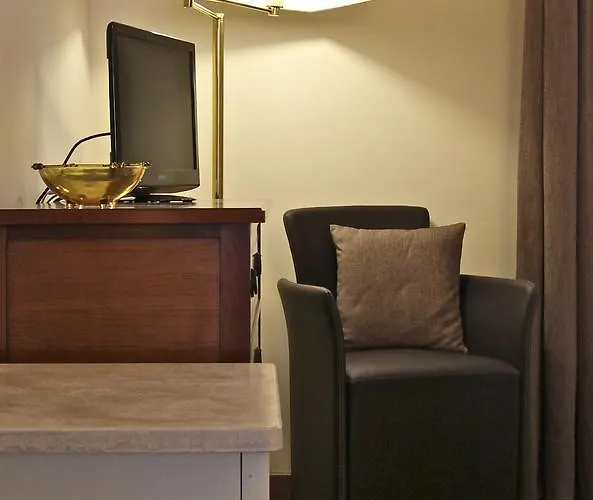 Bronzino House 3* ميلان