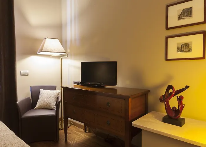 فندق مبيت وإفطار Bronzino House 3*