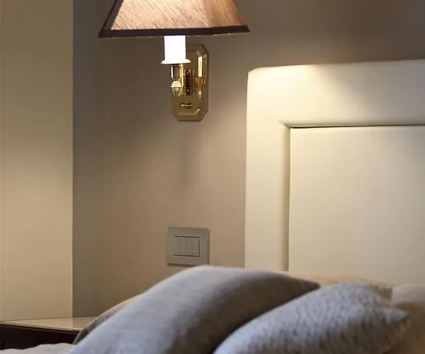 Bronzino House 3* Milano