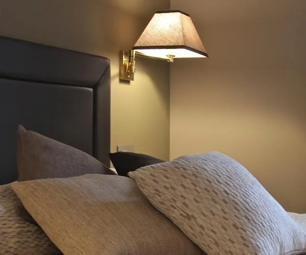 فندق مبيت وإفطار Bronzino House 3*