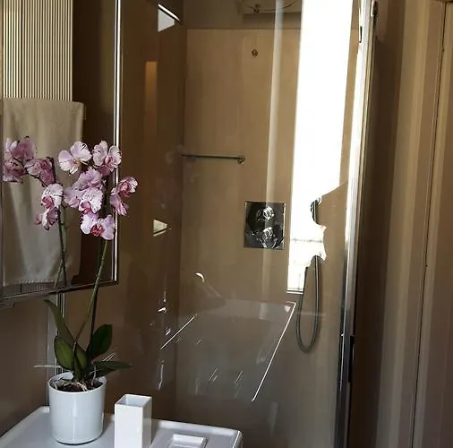 Bronzino House 3* Milano