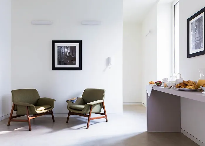 T7 בית הארחה 3*