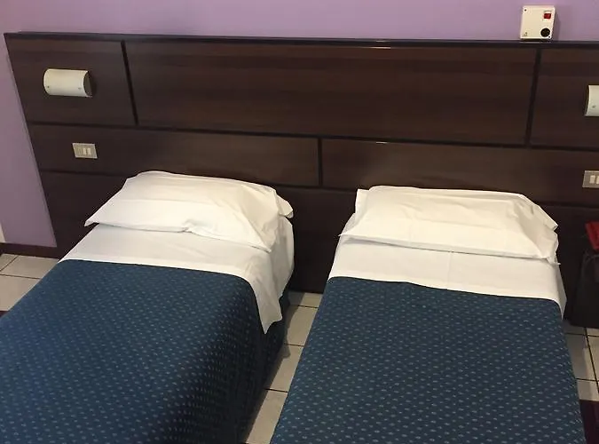 La Pace Otel Milano