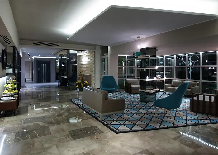 伦巴蒂雅酒店 4*