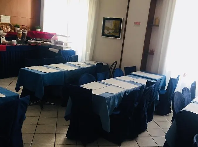 Отель La Pace 2*