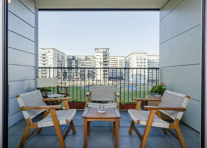 Daire Gassman - In *