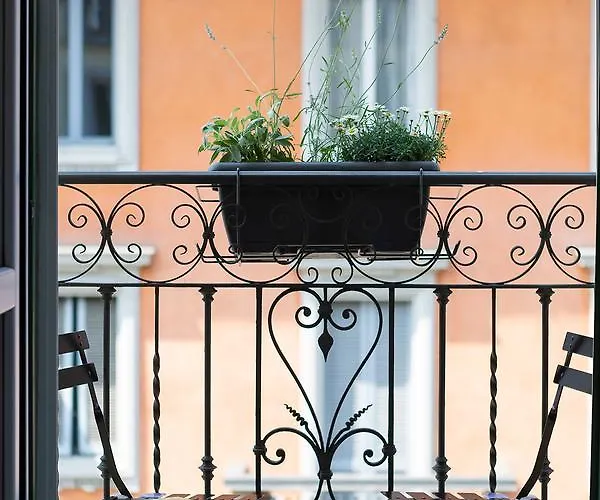 Zebra Naviglio 4* ميلان