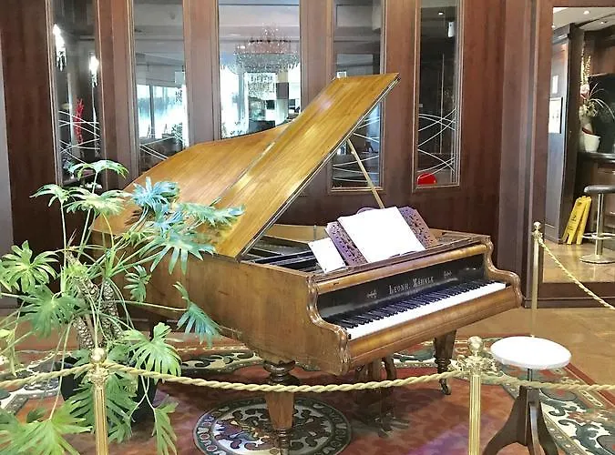 Mythos Отель 3*