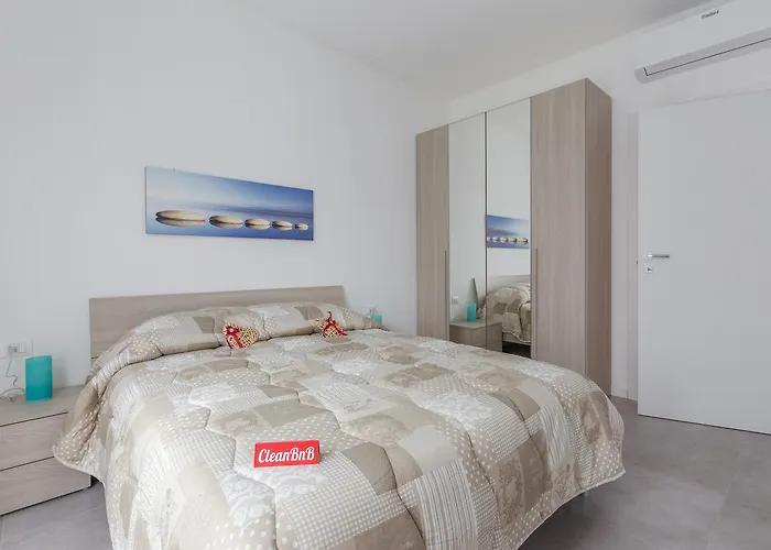 Guesthost - Business Balcony Flat * Milán
