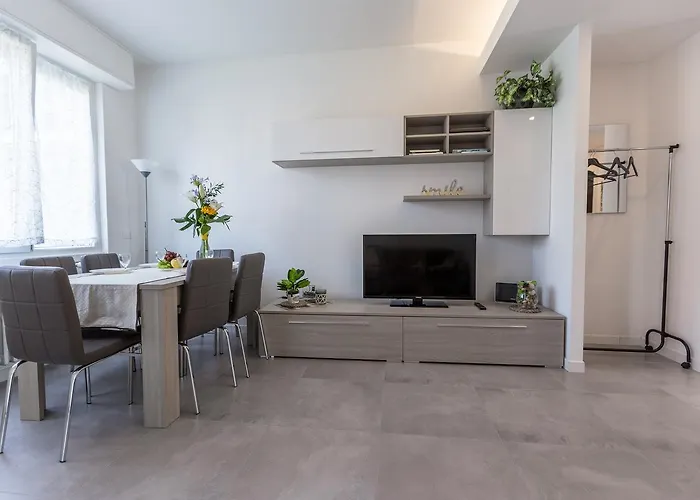 Guesthost - Business Balcony Flat Daire Milano