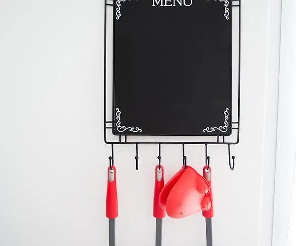 Guesthost - Business Balcony Flat