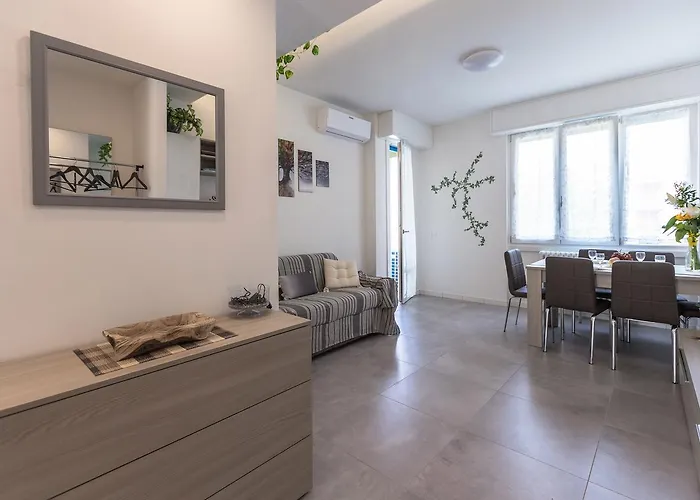 Guesthost - Business Balcony Flat ميلان