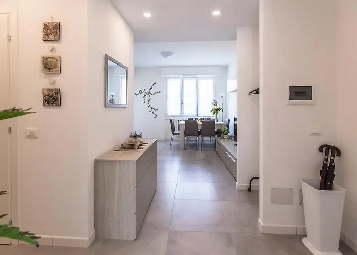 Guesthost - Business Balcony Flat شقة *