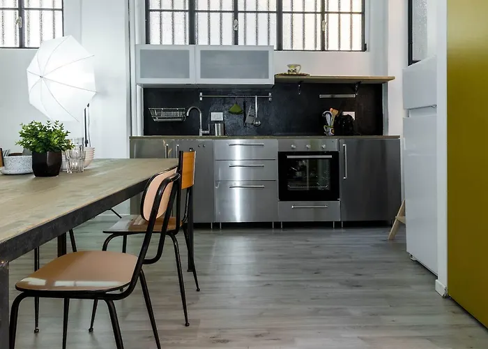 Joivy Exclusive For 4 In Navigli Near Parks ミラノ