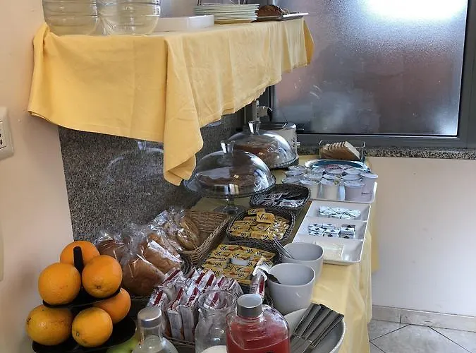 拉卡拉维拉酒店 米兰