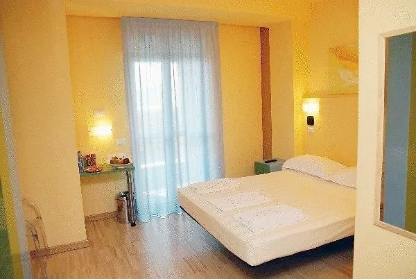 فندق Mihotel 4*