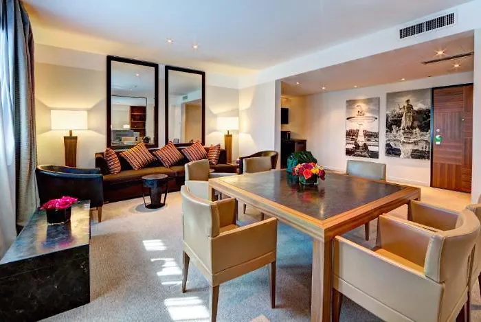 Отель Milan Suite Hotel 4*
