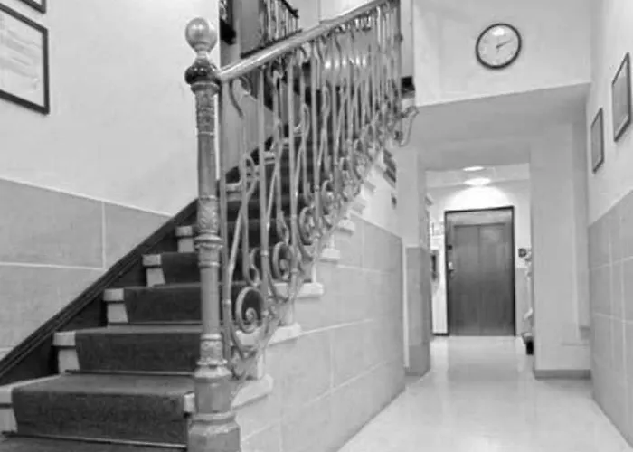 The Hotell 2*