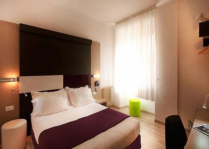 Hotel Genius Downtown 3*