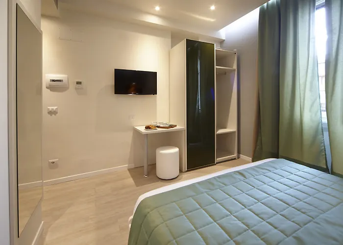 Frühstückspension Navigliotel 19 - & 4*