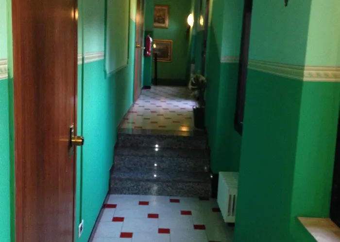 Bonola Hotel 2*