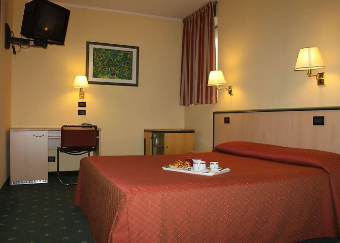 Ginosi Arizona 3* Milaan