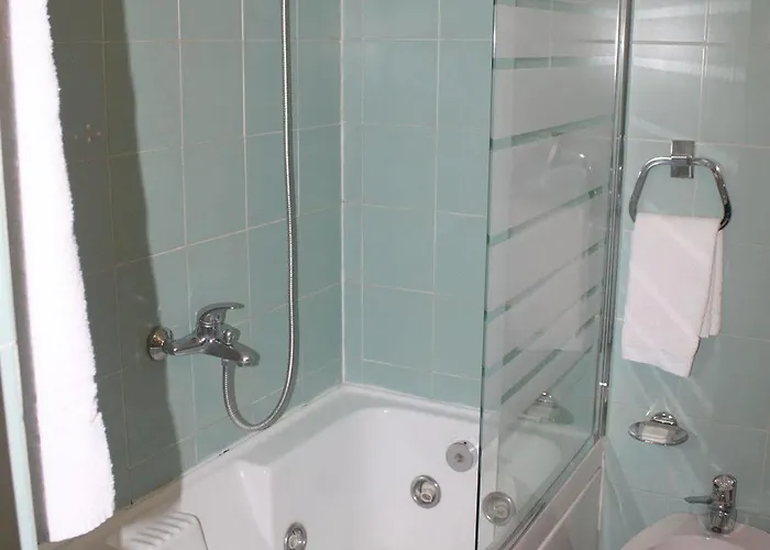 Hotel Ginosi Arizona 3*