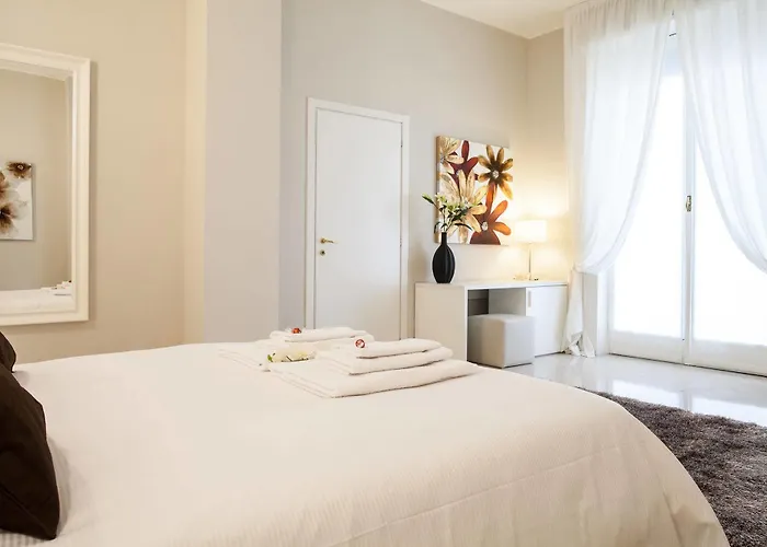 Royal Suites Отель Милан