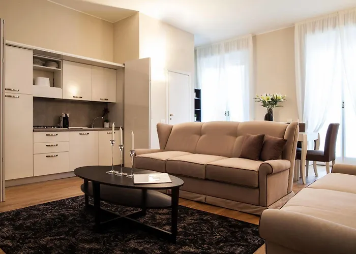 Отель Royal Suites