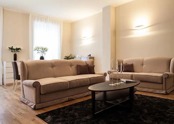 Отель Royal Suites *