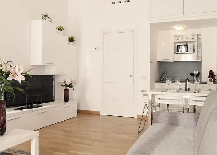 Отель Royal Suites *