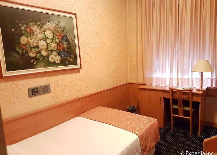 Mentana, By R Collection Hotell