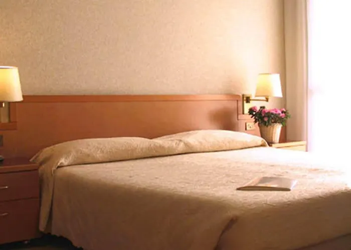 Ih Argonne Park Apartmanhotel